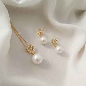 Conjunto Gota Cristal + Pérola Pendurada.