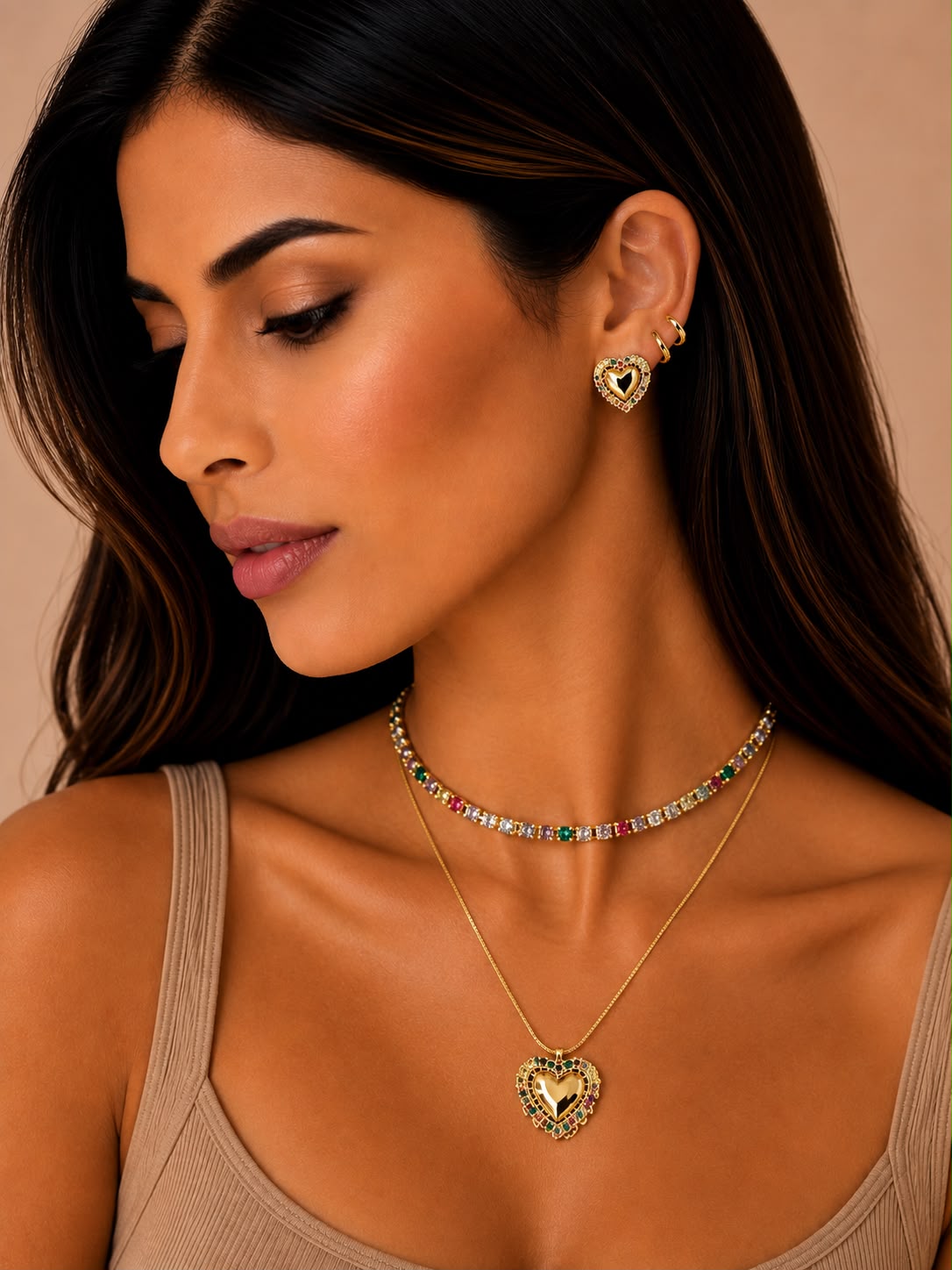 Conjunto Coração Liso Com Detalhes + Laço e Zirconias coloridas.