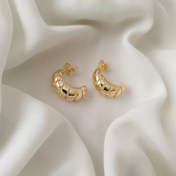 Brinco Mola Dourado.