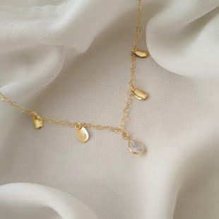 Choker 4 gotas Lisas e 1 Gota Cristal.