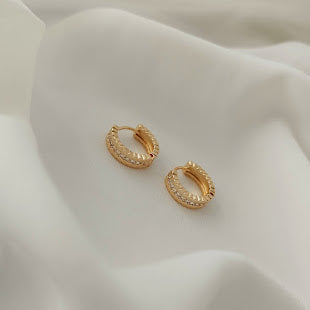Brinco Argolinha Fileira de Zirconias + 2 Fileiras em Bolinhas.