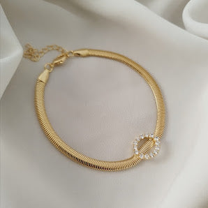 Pulseira Malha cobra Com Oval Cravejado.
